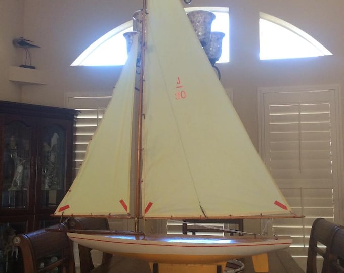 Classic, Vintage Pond Yacht c.a. 1940 - 1950 Era, Lake of The Ozarks