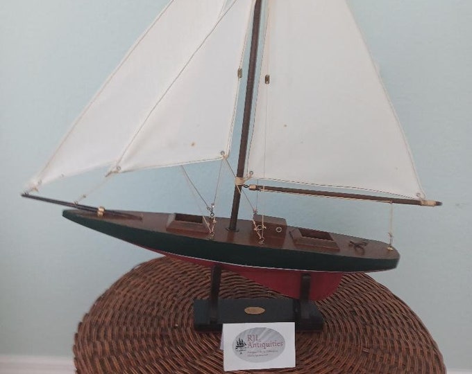 Classic " J " Class Vintage Sailboat, Nautical Model, C.A. 1960's Restored.
