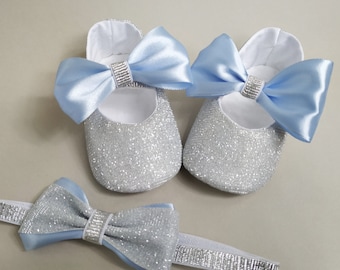 Tenue d'anniversaire parfaite pour Cendrillon, chaussures habillées pour bébé - Chaussures et serre-tête argentés pour mariages de filles, cadeau baby shower, chaussures plates en satin princesse