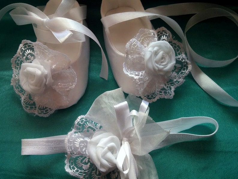 White baby shoes and headband, girls white toddler shoes set, blessing baptism shoes set, satin christening shoes set, flower wedding shoes image 1