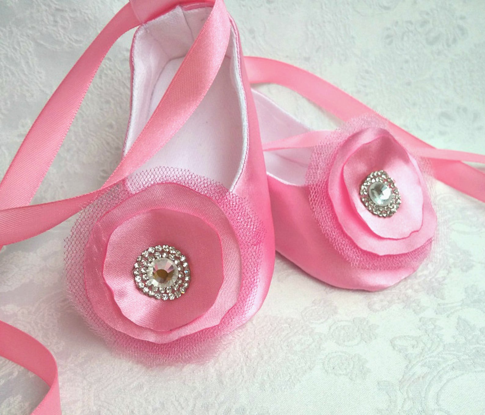 baby flower pink shoes with a sparkly rhinestone, wedding shoes, satin ballet flats, infant crib booties,toddler satin slippers,