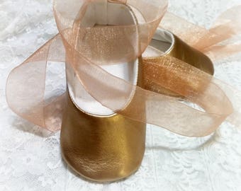 Glitter gold shoes for Toddlers - baby gift, Girls ballerina Shoes, Under Dress Princess Shoes, Soft Sole Pre-Walkers, infant slippers