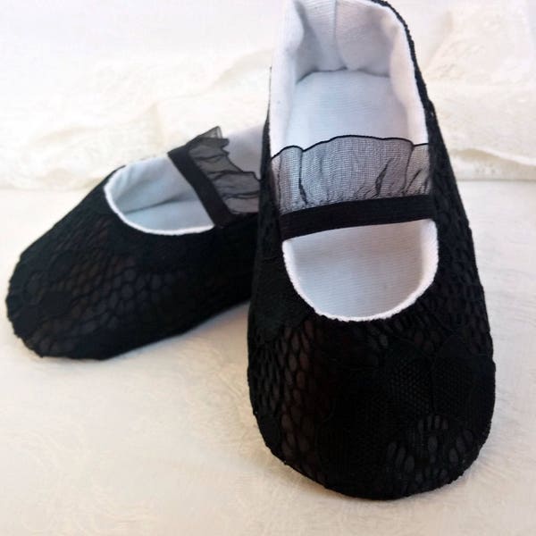 Lace baby shoes in style Mary janes, Vintage black lace baby girl outfit, Holiday Dress Shoes, Toddler slipper, Baby wedding infant Shoes