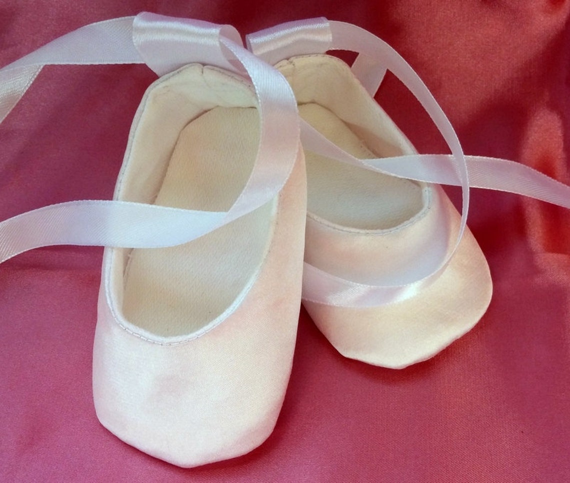 infant white shoes girl