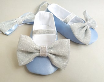 Cendrillon ou Elza costume bébé robe appartements, bleu satin mignon avec des chaussures arc paillettes ensemble pour anniversaire, chaussure Flower Girl pour tenue de mariage