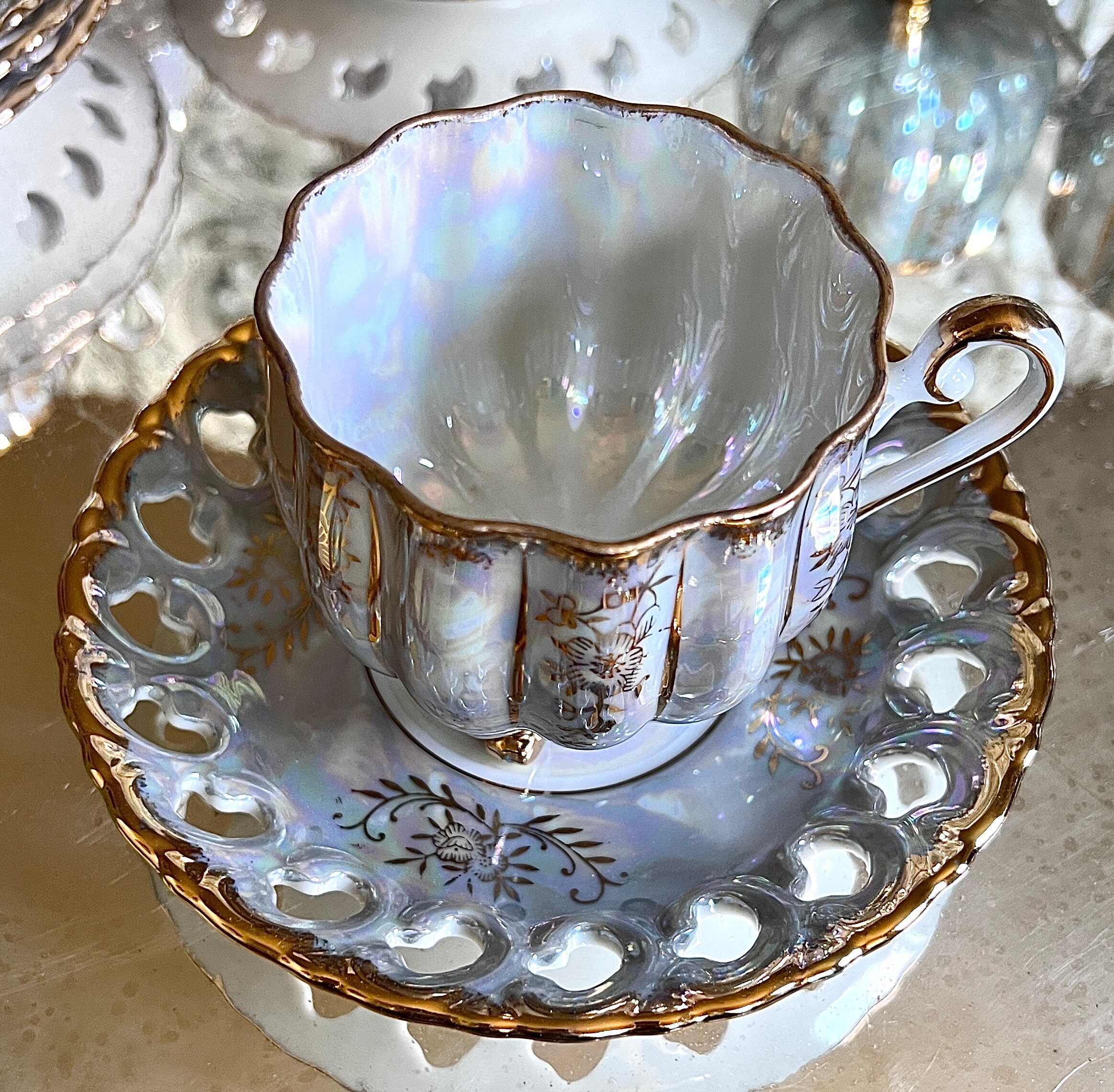 KUDO TOKI CHINA ~ Tea Cups and Saucers ~ Opalescent