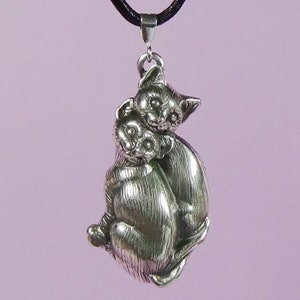 Silver Abyssinian Kittens Pendant, Cat Lover Gift for Her, Sterling Silver 2 Cuddling Kittens Looking Up Pendant,Sterling Silver Cat Jewelry