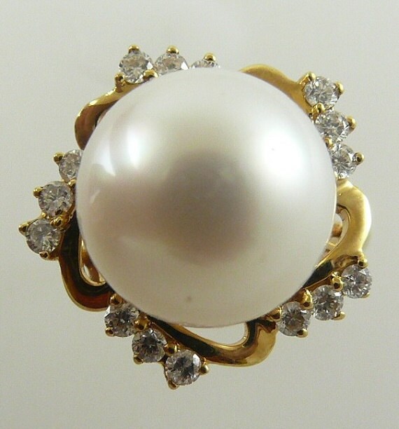 South Sea White 12.1mm Pearl Ring 18KY Gold & Diamonds 0.34ct