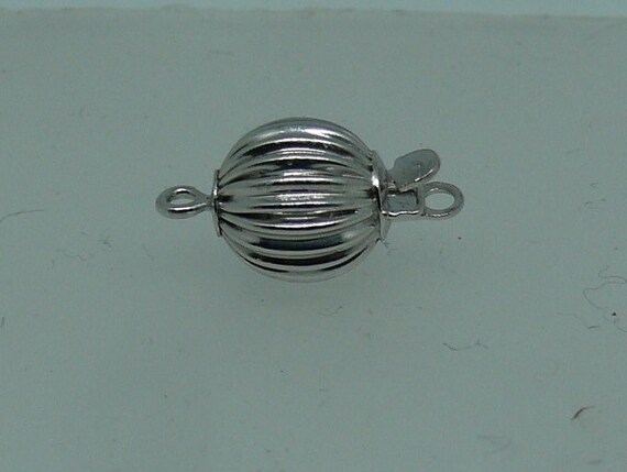 14K White Gold 8 mm Ball Clasp