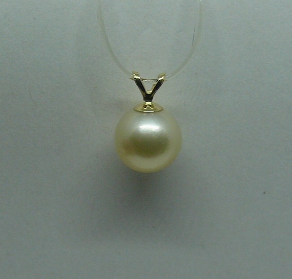 South Sea Light Golden Pearl 9.3 mm Pendant 14k Yellow Gold