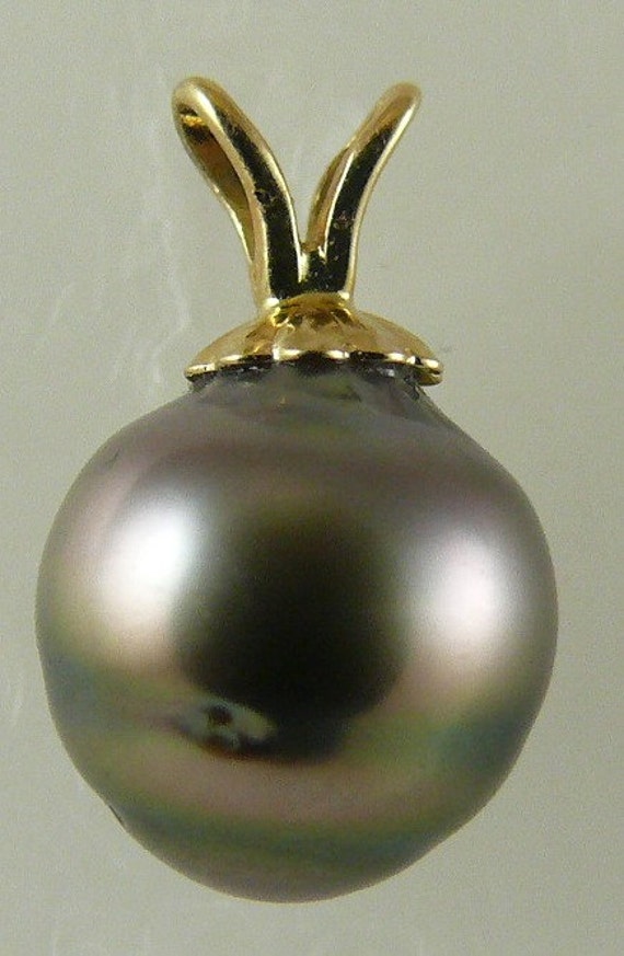 Tahitian Black 9mm x 9.3 mm Pearl Pendant 4k Yellow Gold