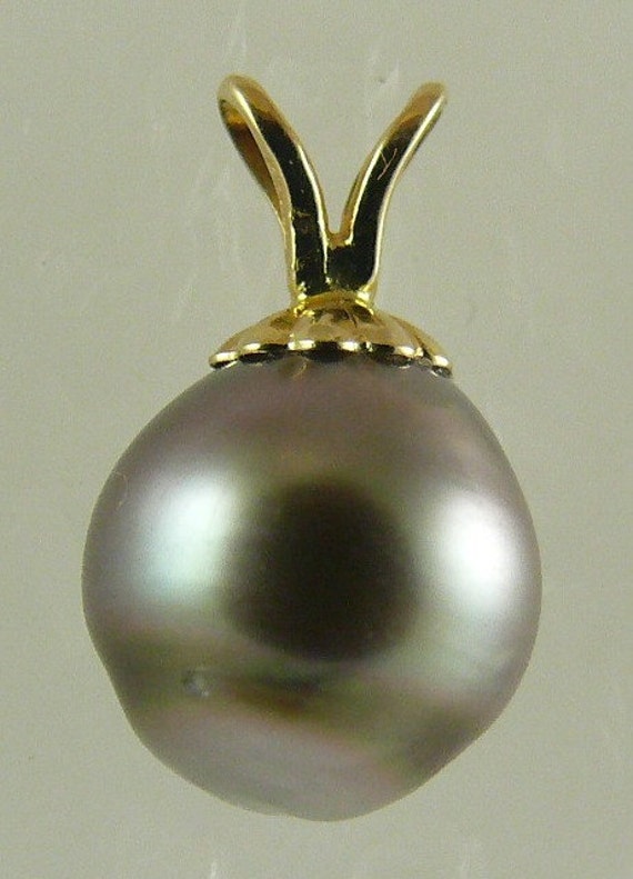 Tahitian Gray 8.4 mm x 8.6 mm Pearl Pendant 14k Yellow Gold