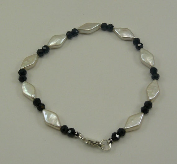 Freshwater White Pearl and Black Spinel Bracelet with Sterling Silver Clasp