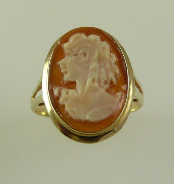 Cameo 12 x 16mm Ring 14k Yellow Gold