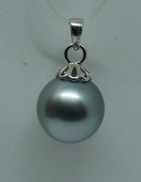 Tahitian 12.4 mm Round Pearl Pendant with 14k White Gold