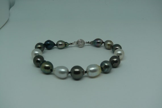 South Sea White and Tahitian Baroque Pearl Bracelet 14K White Gold Clasp 8"