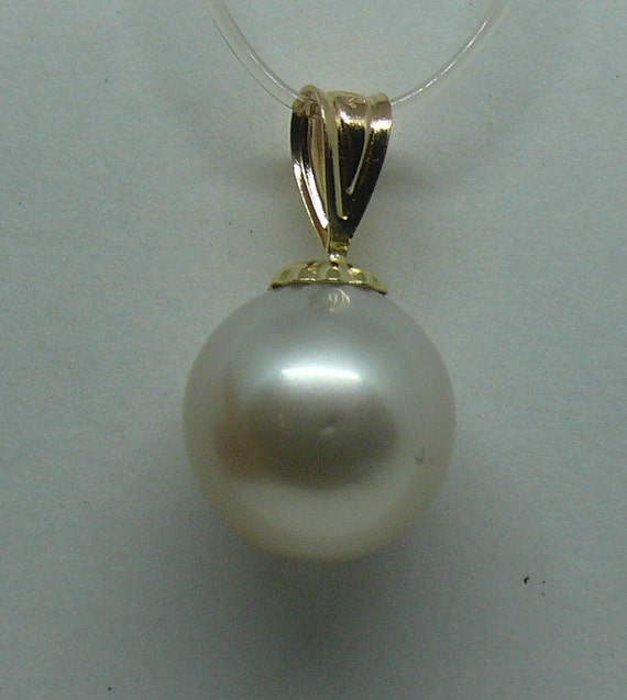 South Sea White Pearl 10.4 mm Pendant 14k Yellow Gold