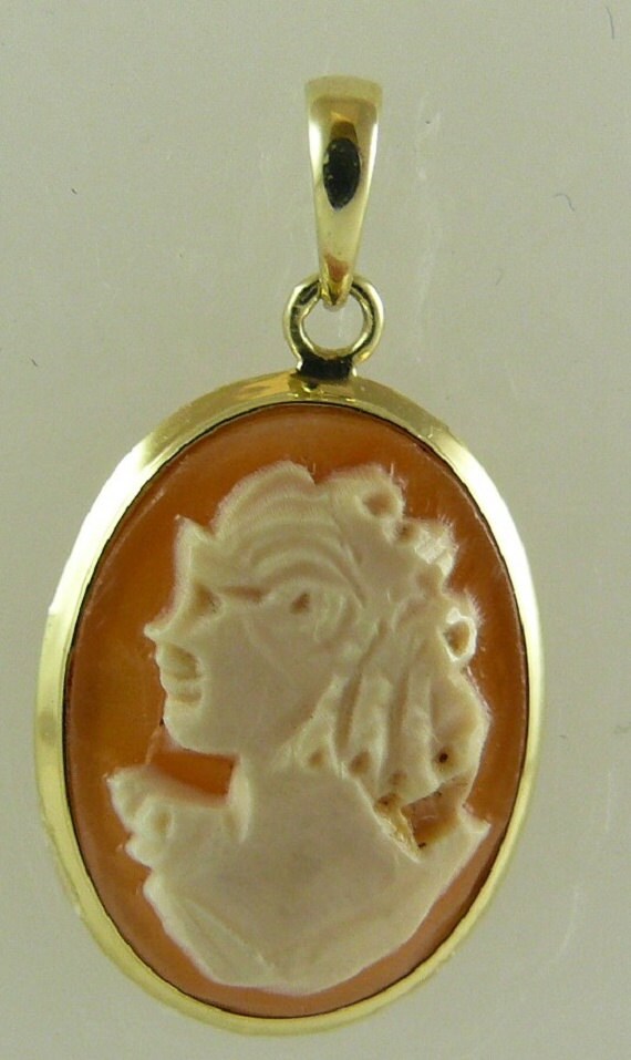 Cameo 12mm x 16mm Sardonyx Shell Pendant 14k Yellow Gold