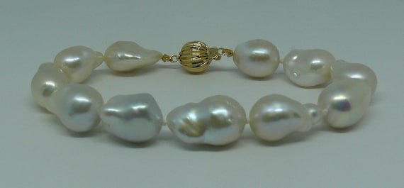 Freshwater White Baroque Pearl Bracelet with 14k Yellow Gold Clasp