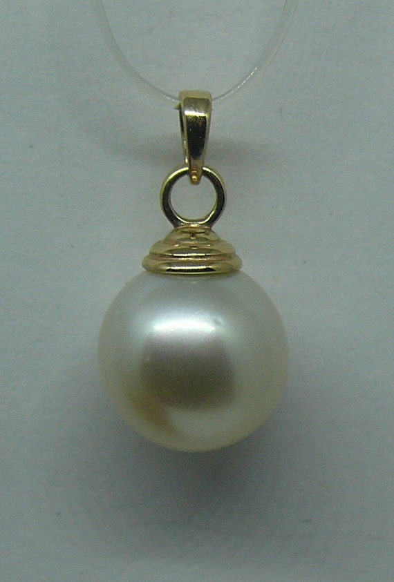 South Sea White Pearl 10.9 mm Pendant 14k Yellow Gold