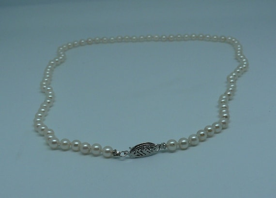 Akoya White 4.0 mm - 4.5 mm Pearl Necklace 14k White Gold Clasp 17.5 Inches Long