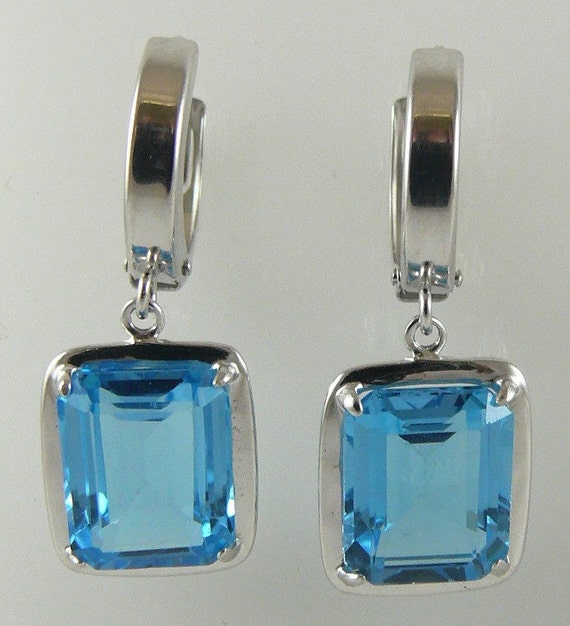 Blue Topaz 8.52ct Earring 14k White Gold Huggie style