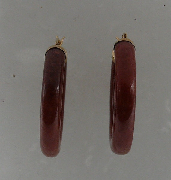 Red Jade 4.8 x 30.0 mm Hoop Earrings 14k Yellow Gold