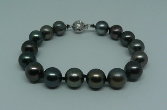 Tahitian Round Pearl Bracelet, 14k White Gold Clasp 7 1/4 Inches