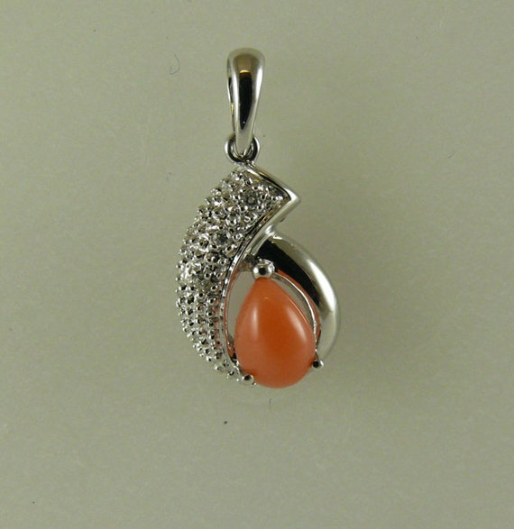 Coral Pendant with 14k White Gold and Diamonds 0.03ct