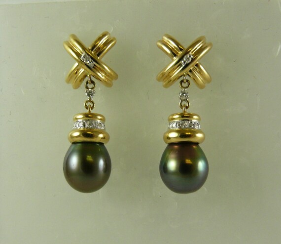 Tahitian Black Pearl Earring 18k Yellow Gold and Diamonds 0.25ct