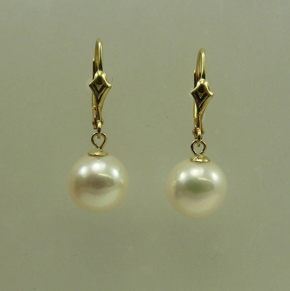 Freshwater Round White 9.1 mm Pearl Earring 14k Yellow Gold Lever Back