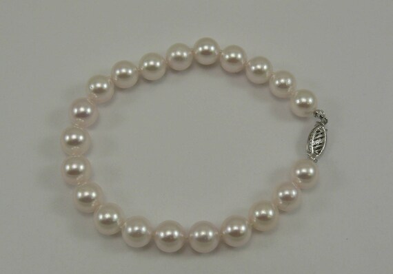 Akoya White 8.0 mm - 8.4 mm Pearl Bracelet with 14k White Gold Clasp 8 Inches