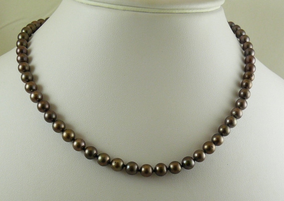 Cultured Brown Pearl Necklace with 14k white Gold Clasp