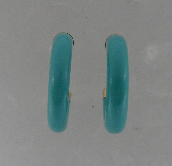 Reconstituted Turquoise 4.0 x 19.0 mm Hoop Earrings 14k Yellow Gold