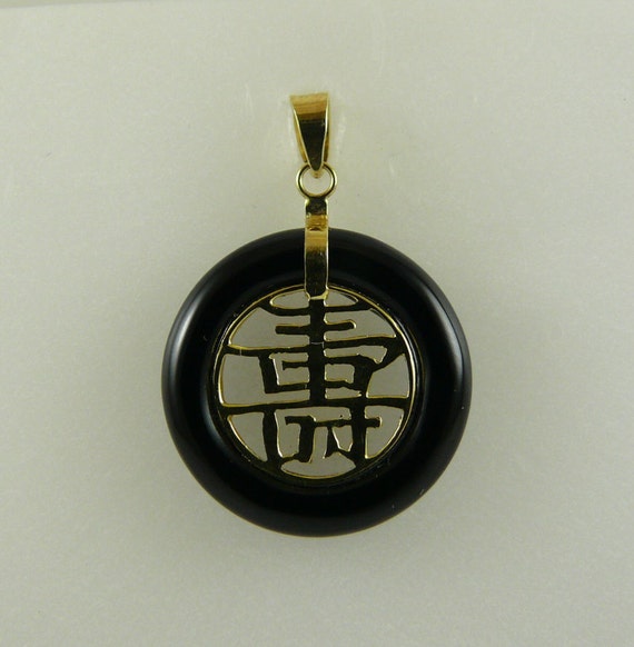 Black Onyx 19mm Pendant 14k Yellow Gold 1.12 Inches