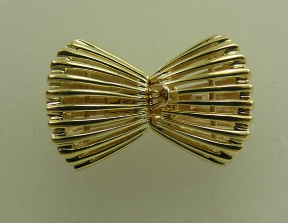 Bow Clasp 14k Yellow Gold