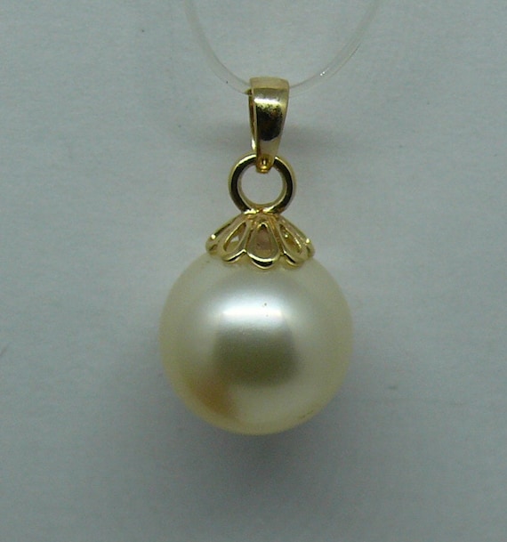 South Sea Light Golden Pearl 11.8 mm Pendant 14k Yellow Gold