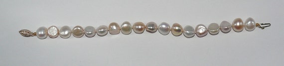 Freshwater Multi-Color Flat Shape Pearl Bracelet 14k Yellow Gold Clasp 7 1/2 Inches