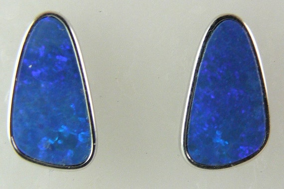 Opal Earring 2.2ct 14k White Gold
