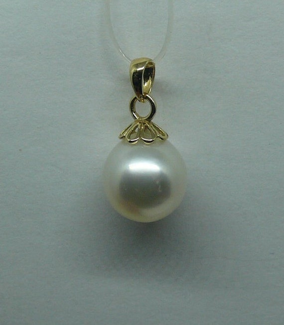 South Sea White Pearl 10.9 x 12.3 mm Pendant 14k Yellow Gold