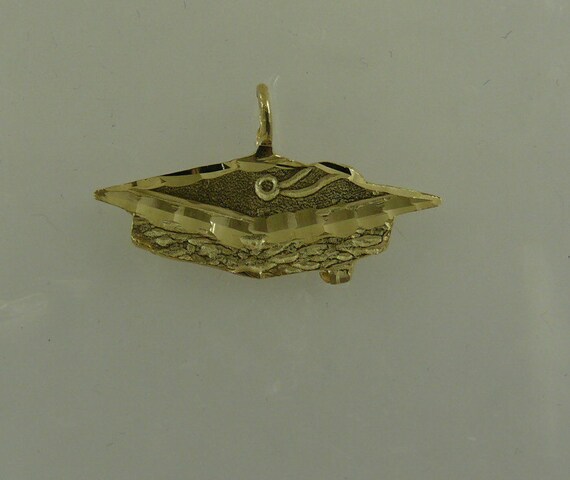 14k Yellow Gold Graduation Pendant