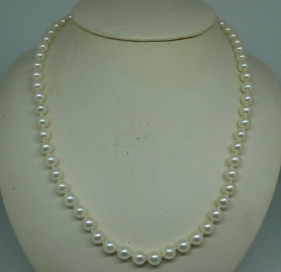 Akoya White 6.5 mm - 7.0 mm Pearl Necklace 14k White Gold Clasp 18 Inches Long