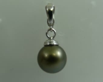 Tahitian 10.9 mm Round Pearl Pendant with 14k White Gold