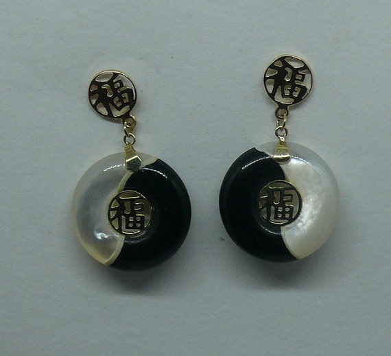 Black Onyx & Mother of Pearl Yin Yang Earrings 14k Yellow Gold