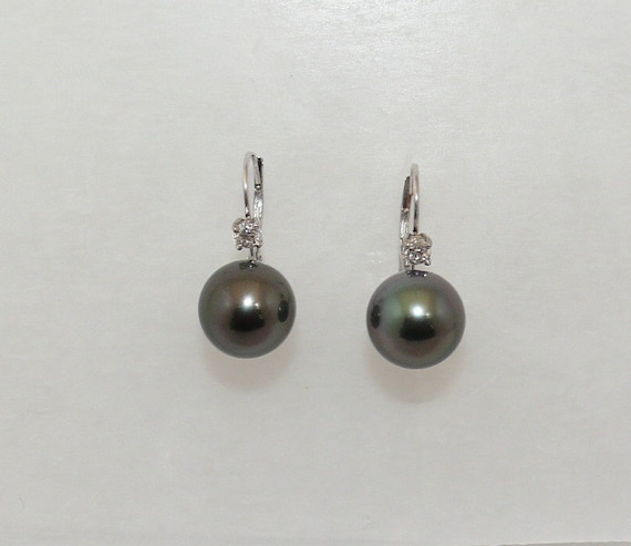 Tahitian Black Pearl Earrings 14k White Gold with Diamonds 0.20ct