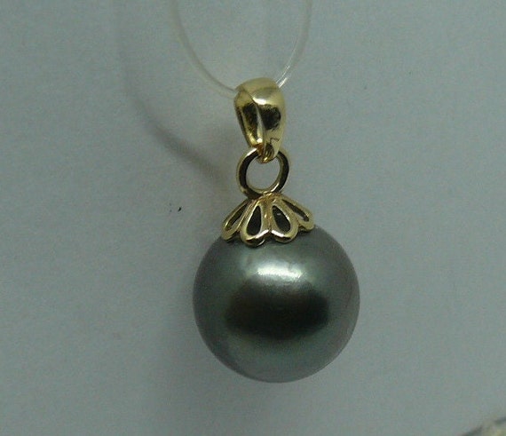 Tahitian 11.6 mm Round Pearl Pendant with 14k Yellow Gold