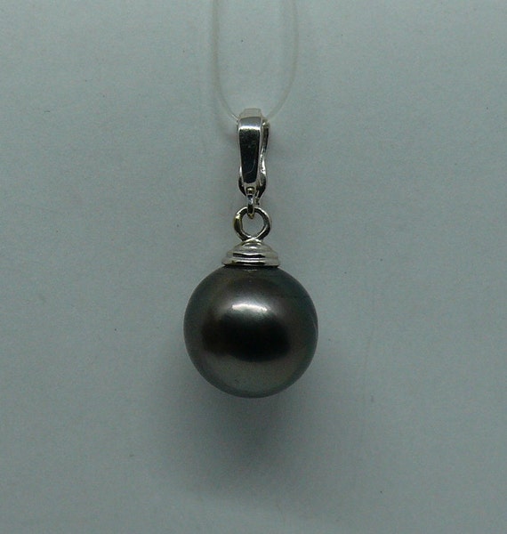 Tahitian 13.4 mm Round Pearl Pendant with 14k White Gold Enhancer