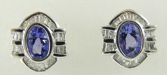 Tanzanite 0.99ct and Diamonds 0.41ct Earrings 18k White Gold