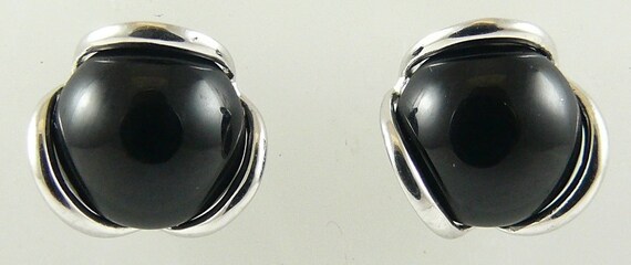 Black Onyx 7.8MM Earring 14k White Gold