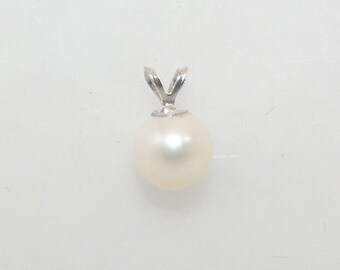 Freshwater 8.3 mm Round Pearl Pendant 14k White Gold